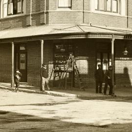 Fascia Image - At the corner of Dowling and Nesbitt Streets Woolloomooloo, 1912